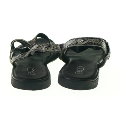 Sandaler  fra B&co (str. 40)