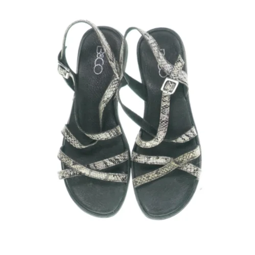 Sandaler  fra B&co (str. 40)