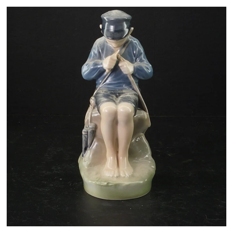 Figur 905 fra Royal Copenhagen (str. 18 cm)