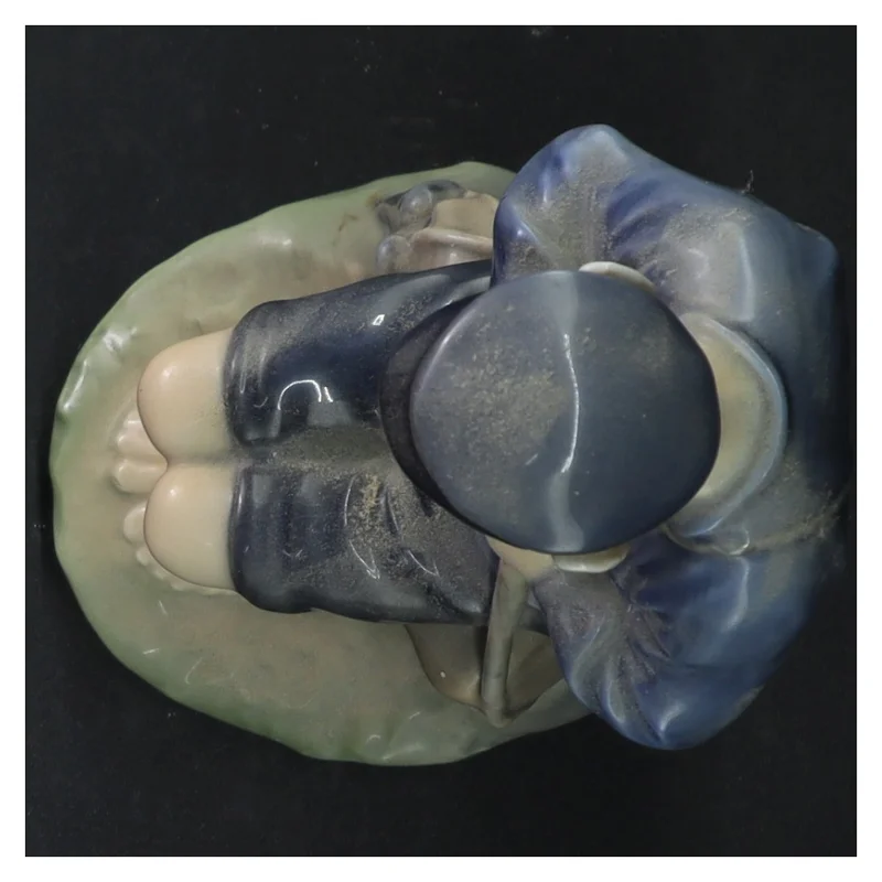 Figur 905 fra Royal Copenhagen (str. 18 cm)