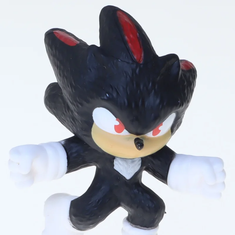 Samling af actionfigurer og genstande (str. Ø 6 cm)