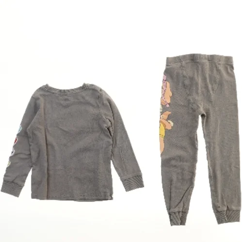 Pyjamas med print fra Paw Patrol (str. 110)