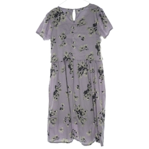 Kjole med blomsterprint fra Creamie (str. 164)