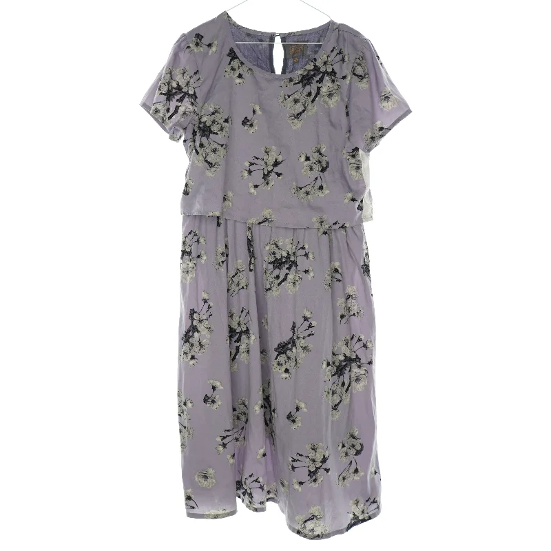 Kjole med blomsterprint fra Creamie (str. 164)