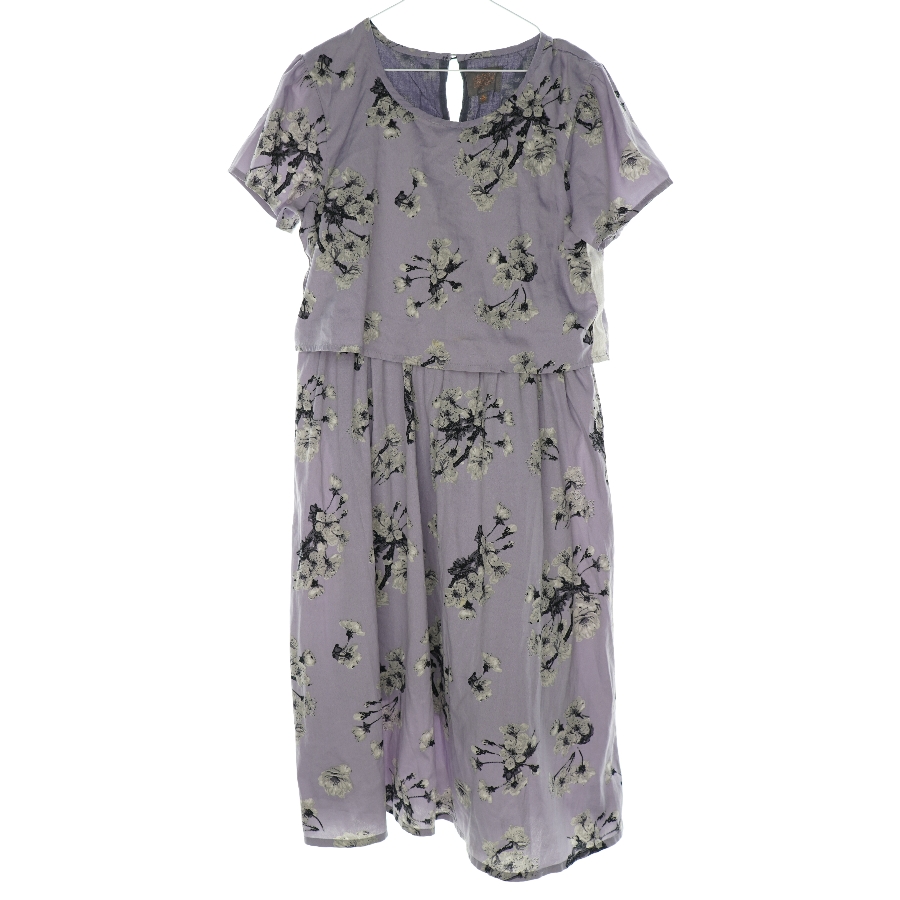 Kjole med blomsterprint fra Creamie (str. 164)