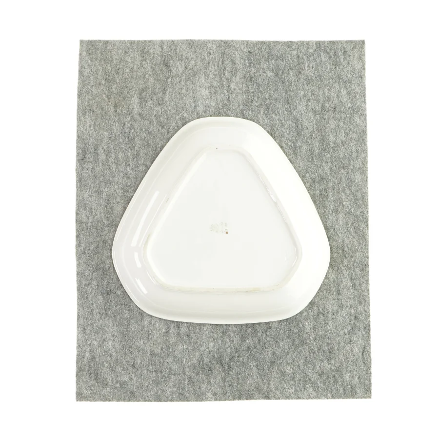 Trekantet fad fra Bing og Grøndahl
