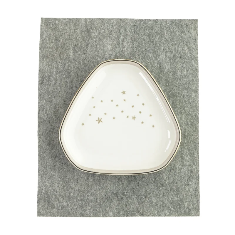 Trekantet fad fra Bing og Grøndahl