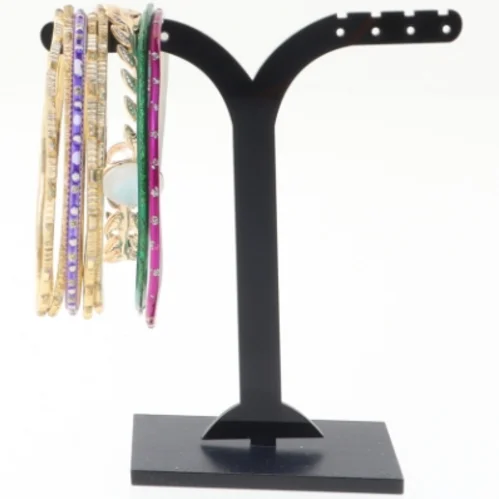 Diverse armbånd (str. Diameter 6 og en halv cm)