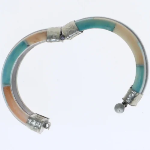 Håndlavet armbånd (str. Ø 5 komma 5 cm)