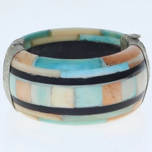 Håndlavet armbånd (str. Ø 5 komma 5 cm)