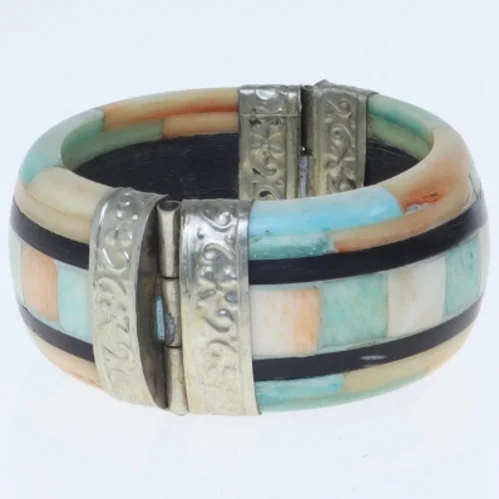 Håndlavet armbånd (str. Ø 5 komma 5 cm)