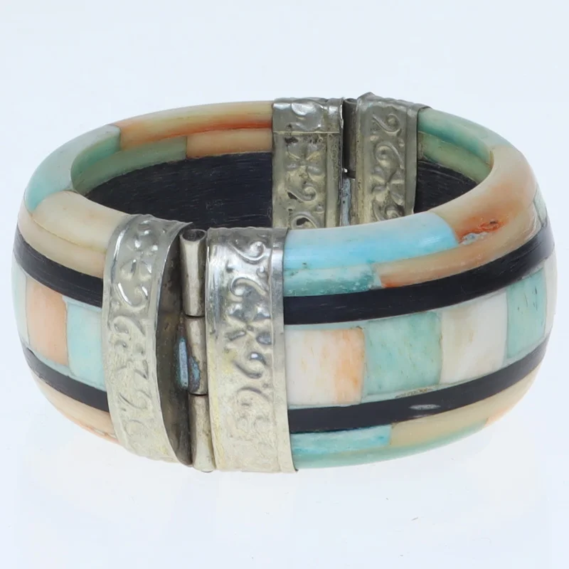 Håndlavet armbånd (str. Ø 5 komma 5 cm)