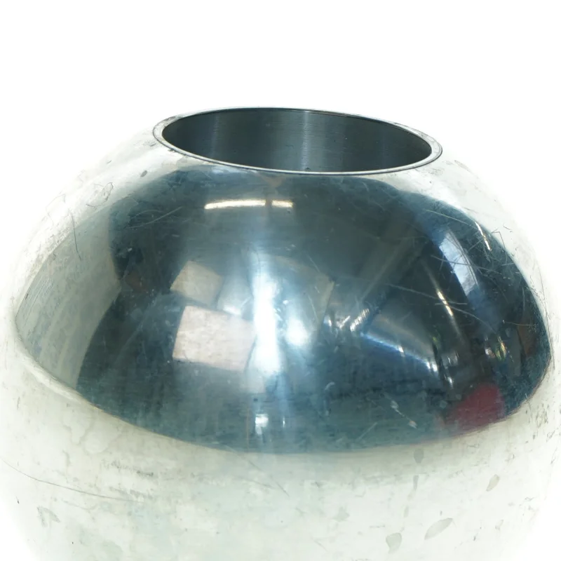 Sølvfarvet skål i rustfrit stål fra Ikea (str. 14 x 11 cm)