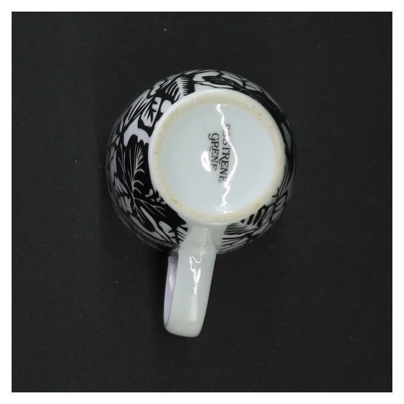 Sort-hvidt keramikkrus fra Søstrene Grene (str. 11 x 7 cm)