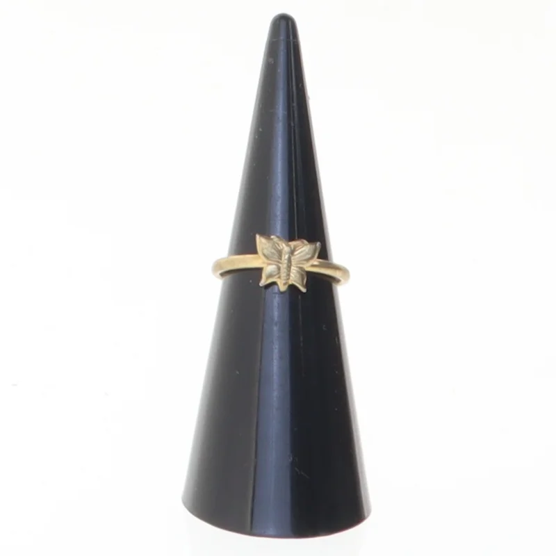 Guld ring med sommerfugl (str. Diameter en og en halv cm)