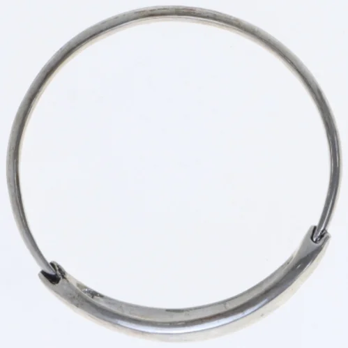 Sølvfarvet armbånd (str. 7 komma 3 cm)