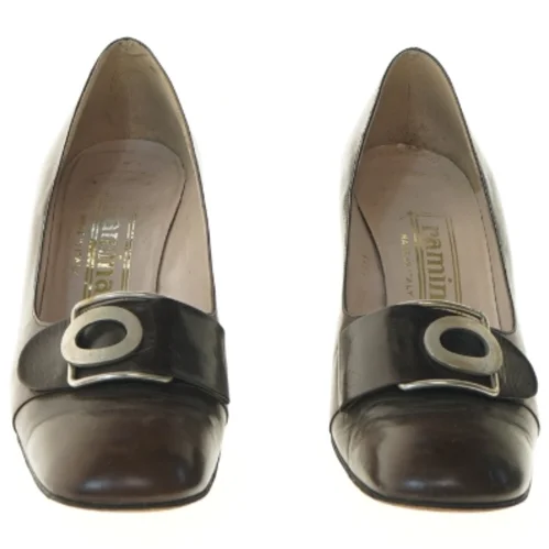 Pumps med hæl (str. 39 )