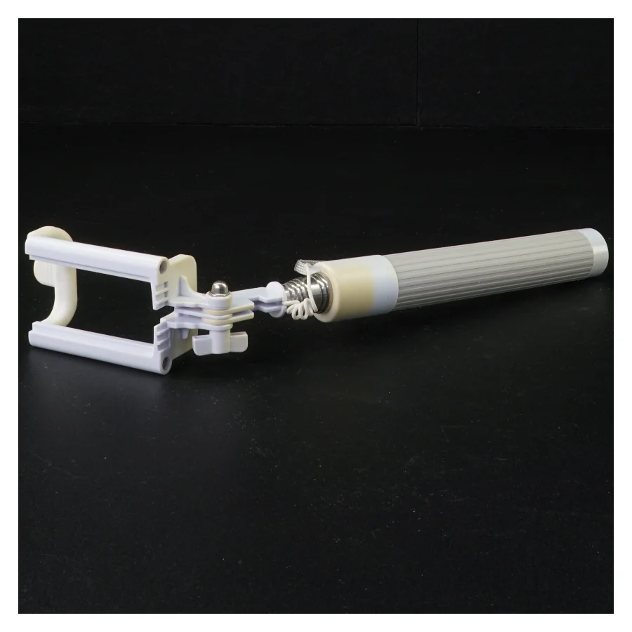 Selfie-stick med kabel (str. 29 cm til 87 cm)
