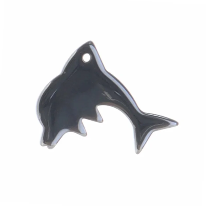 Sølvfarvet hajvedhæng (str. 3 x 2,3 cm)