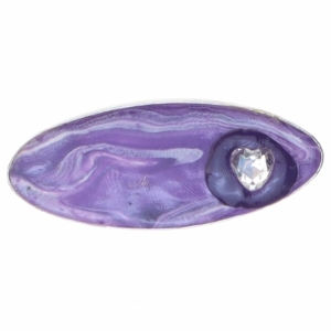 Broche i sølvfarve med lilla emalje og sten (str. 6 x 2,6 cm)