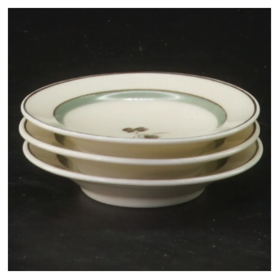 Hjertegræs stel. Sæt af tre små porcelænstallerkener fra Royal Copenhagen (str. Ø 7,5 cm, 3 styk cm)