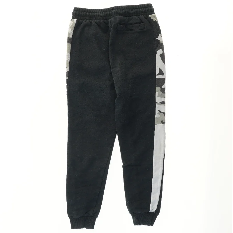 Joggingbukser med camouflage detaljer fra Puma (str. 152)