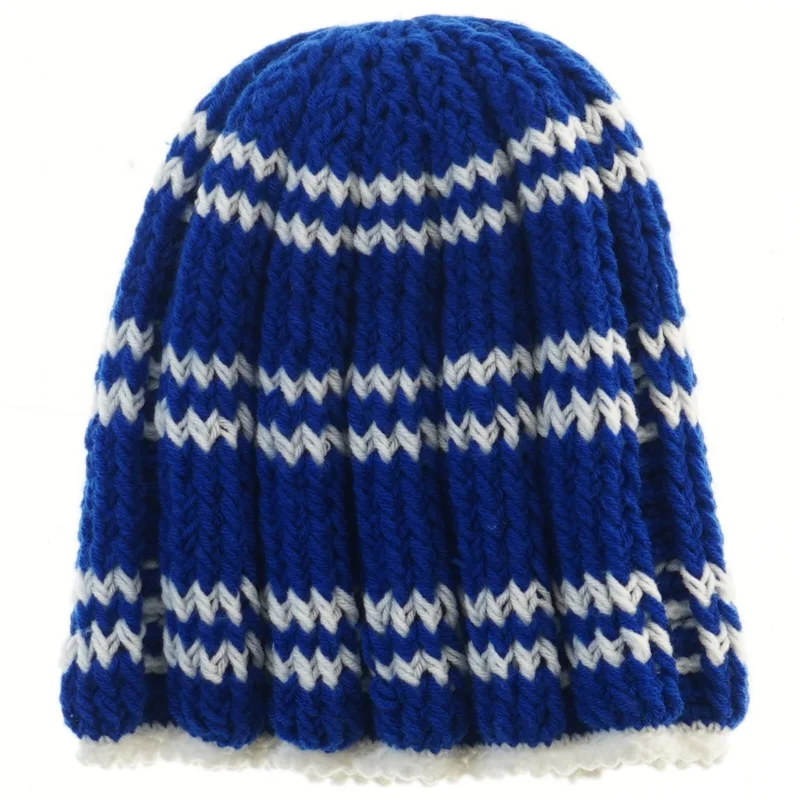 Strik hue med striber (str. 22x24 cm)