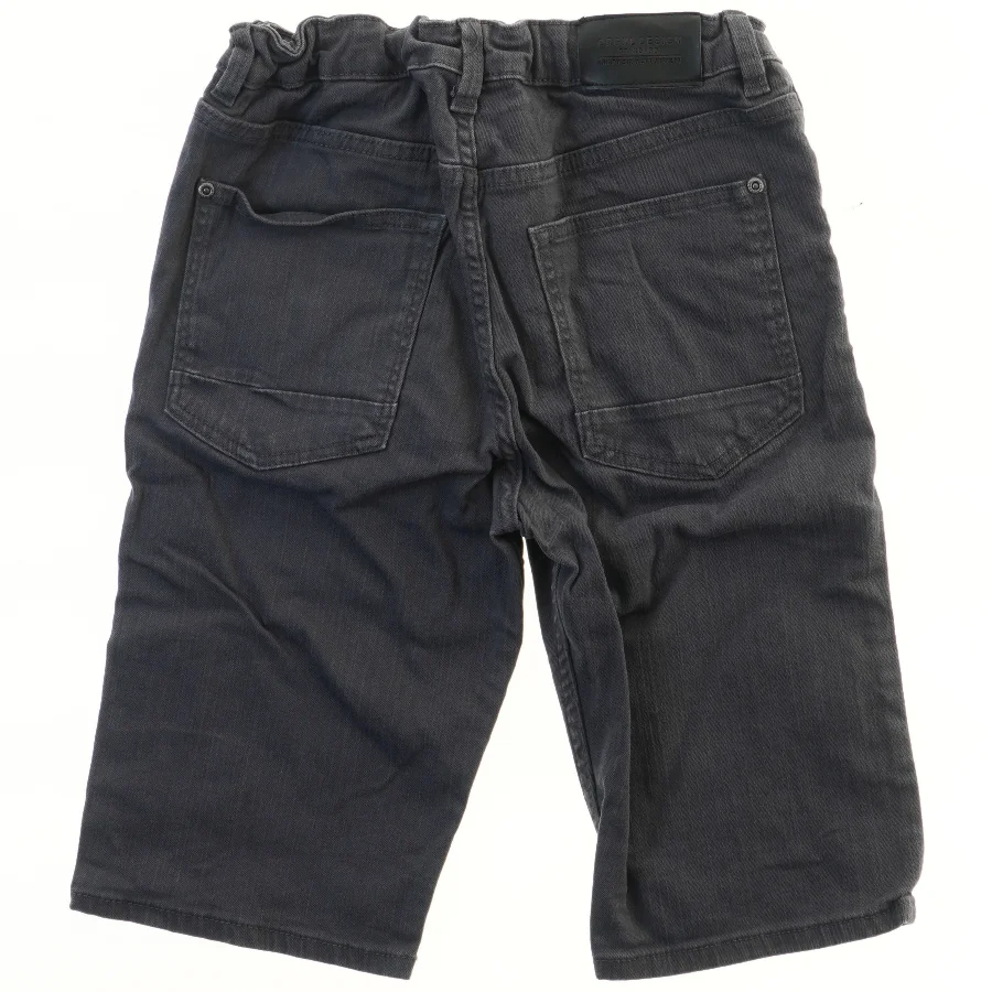 Mørke shorts til børn fra H&M (str. 152)