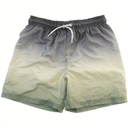 Badeshorts med ombre design fra H&M (str. 146)