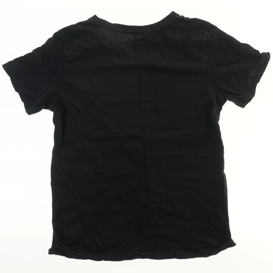 T-shirt med PlayStation-logo (str. 152)