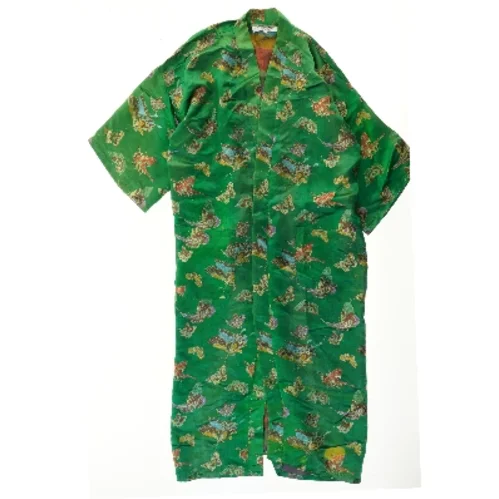 Grøn Kimono med Sommerfugle fra Planls (str. L)
