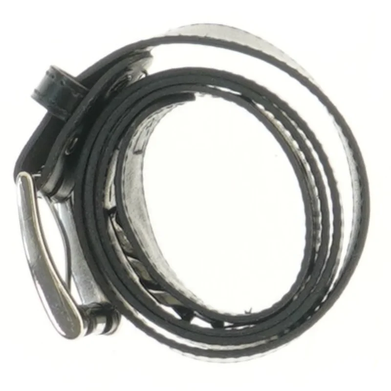 Sort bælte med metalspænde (str. 91 cm)