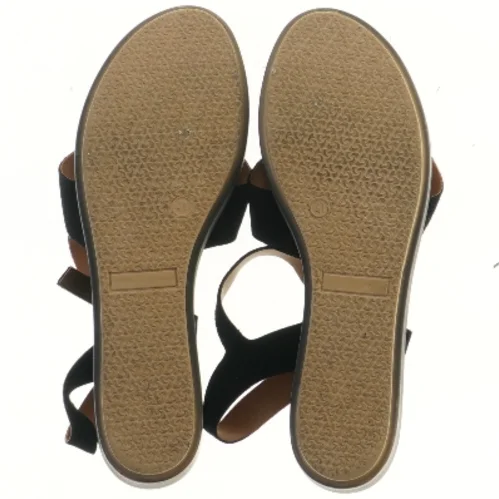 Sort sandaler med plateau fra Pieces (str. 41 )