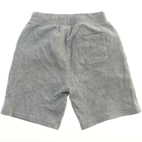 Grå shorts fra Ralph Lauren (str. 128)