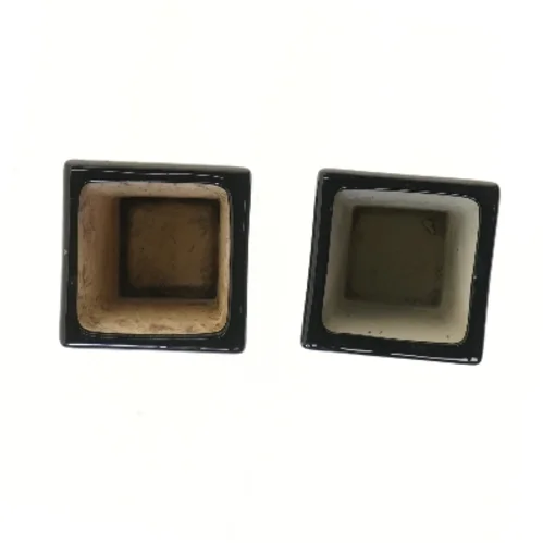 Kvadratiske vasepotter, sort (str. 2 stk 11,5x10,5 cm)