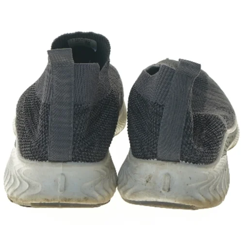 Grå herresko str. 44 (str. 44 )