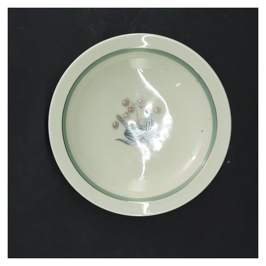 Hjertegræs stel. Porcelænsfad med blomstermotiv fra Royal Copenhagen (str. 13x3 cm)