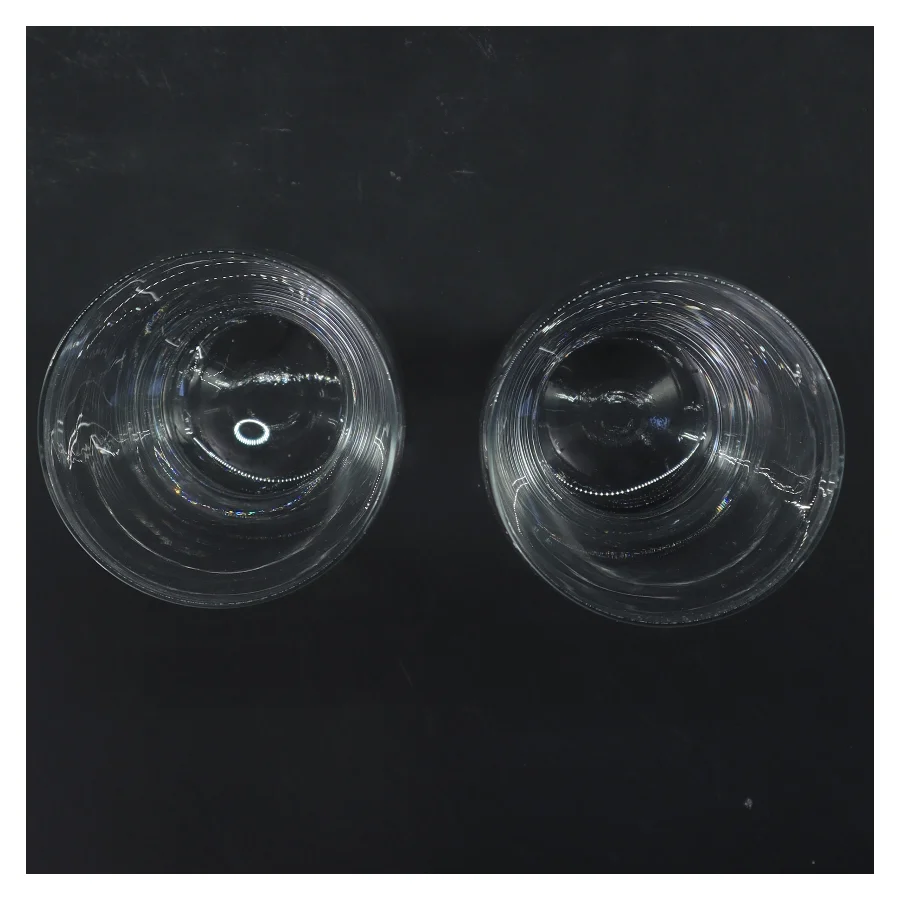 2 smukke  ølglas (str. 2 stk Ø 8 cm længde 18,5 cm)