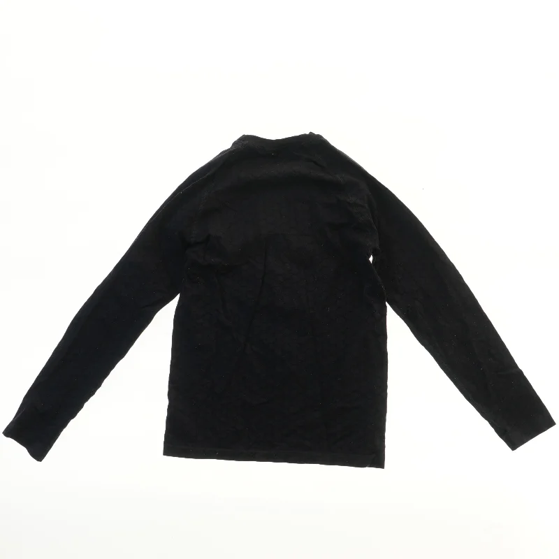 Langærmet sort trøje (str.  bryst 34 cm, længde 52 cm)