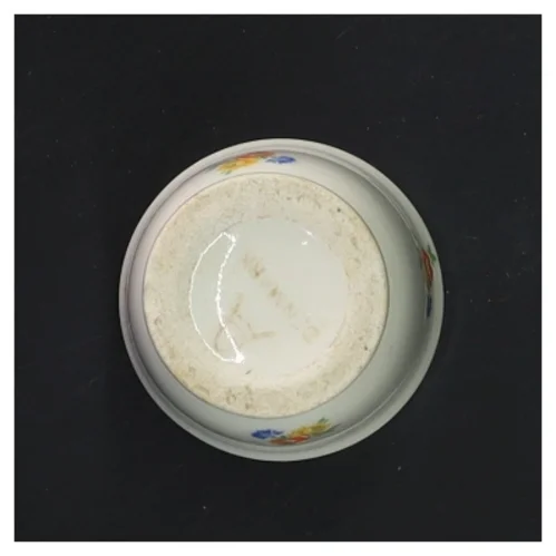 Lille porcelænskop med blomstermotiv (str. Ø 5 cm længde 5,5 cm)