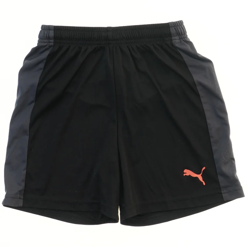 Sportshorts fra Puma (str. 152)