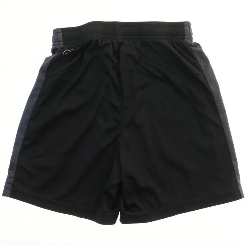 Sportshorts fra Puma (str. 152)