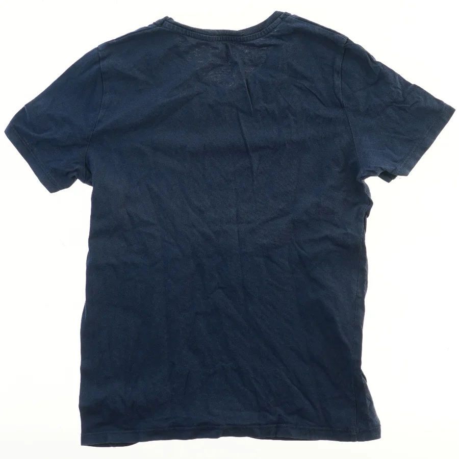 T-shirt fra H&M (str. 134)