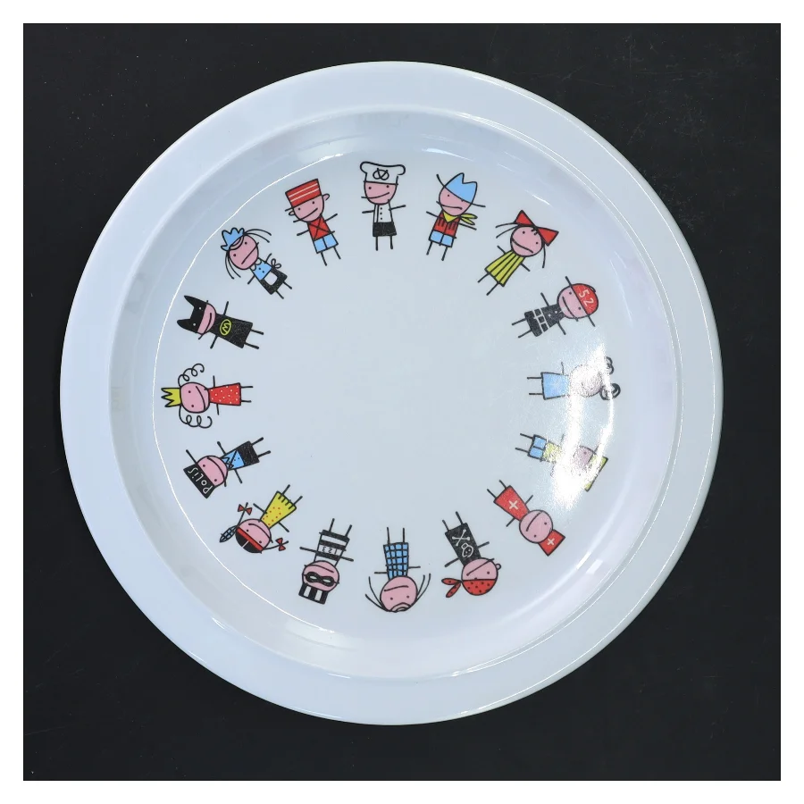 Tallerken med tegneseriefigurer fra Färg Form Sweden (str. Ø 21,5 cm)