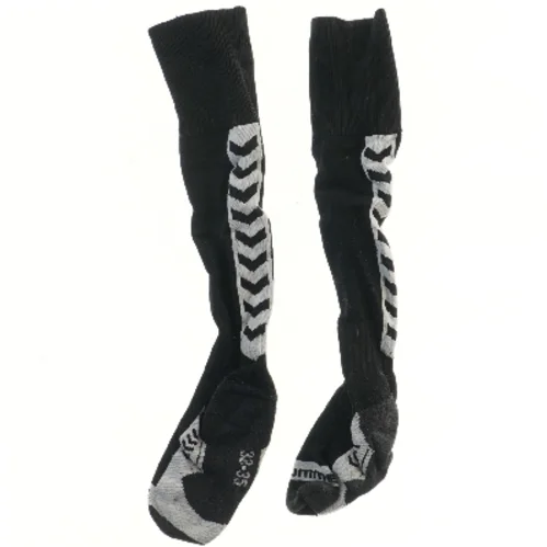 Strømper med mønster fra Hummel (str. 32-35 )