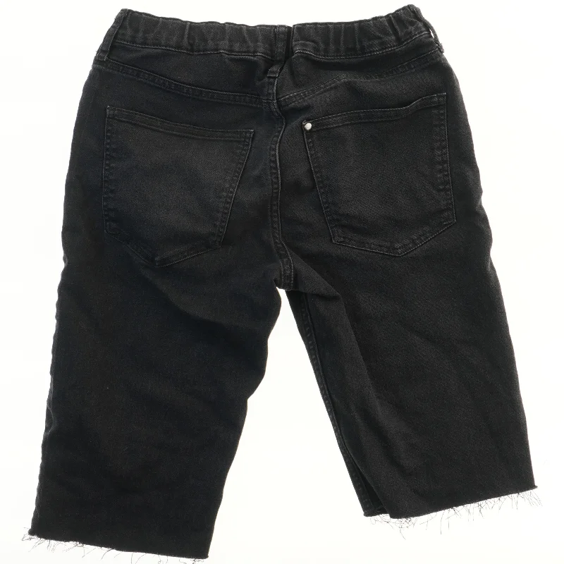 Afklippede jeans fra H&M (str. 158)