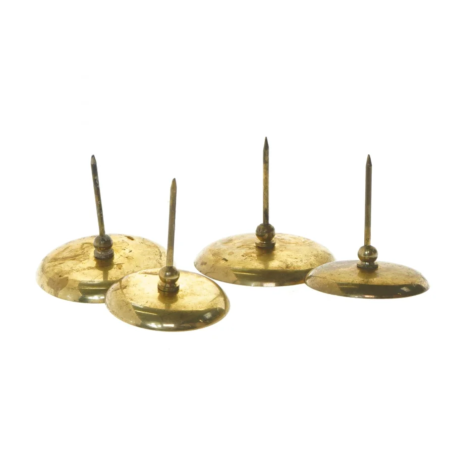 Messing spyd til lys  (str. 9x8 og 7,5x8 cm)