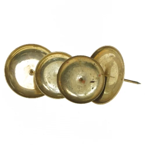 Messing spyd til lys  (str. 9x8 og 7,5x8 cm)