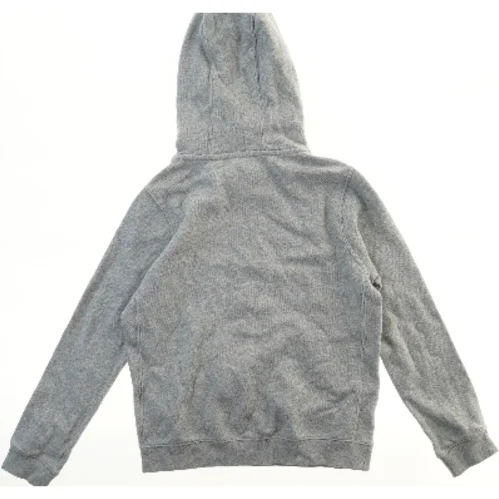 Grå hættetrøje fra Nike (str. 158)