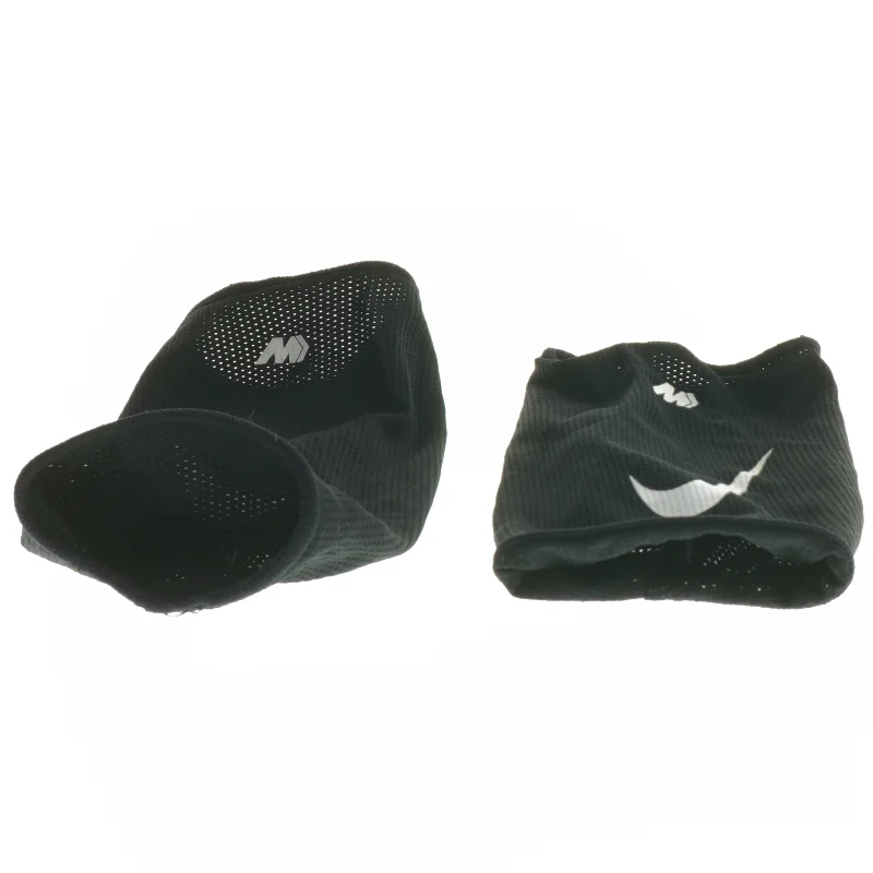 Sæt med sorte sportsærmer fra Nike (str. 22x11 cm)